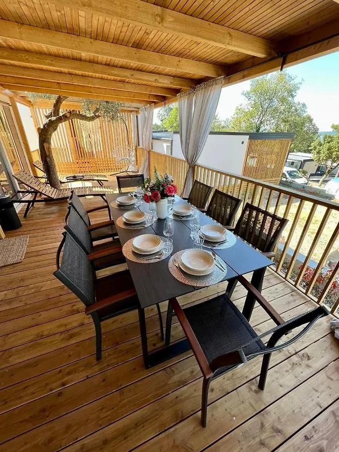 Villa Family Grand De Luxe Mobilhome Selce Holiday home